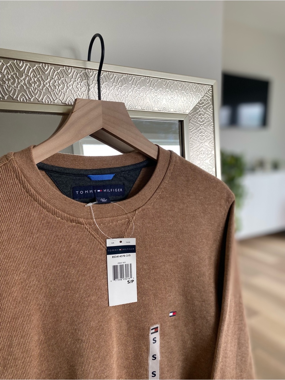 NWT tommy hilfiger sweater size small - Picture 2 of 2